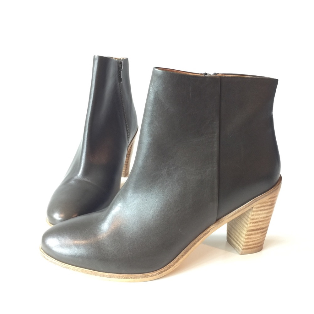 Dune London leather ankle booties Sz 10
